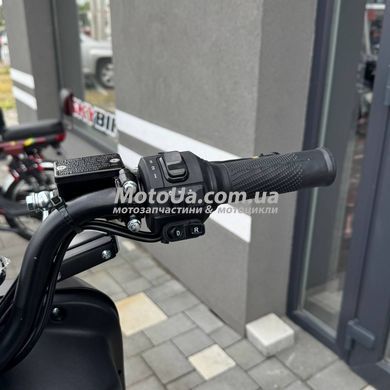 Электроскутер Spark SP2500E-2 (черно-желтый)